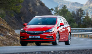 New Vauxhall Astra Sports Tourer - front cornering
