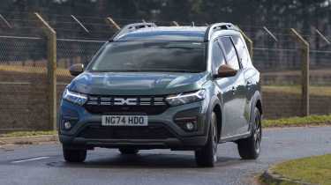 Dacia Jogger - front cornering