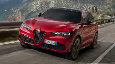 Stelvio Intensa - front 3/4