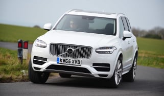 Volvo XC90 - front cornering