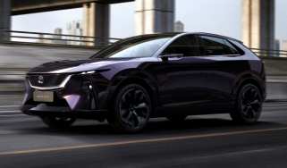 Mazda CX-6e - front tracking