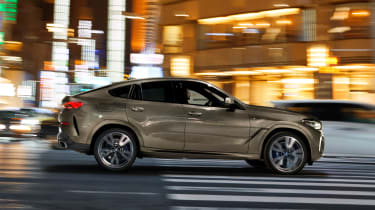 BMW X6 - side