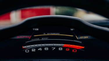 Ferrari SF90 XX Stradale - rev counter