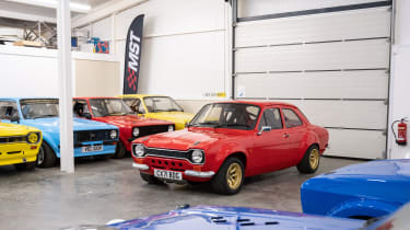 Ford Escort MST red-rocket - inside workshop