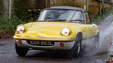 Lotus Elan Mk1 - front tracking