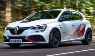 Renault Megane R.S. Trophy-R - front tracking