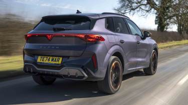 Cupra Terramar - rear tracking