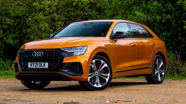 Audi Q8 55 TFSI e - front static