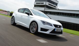 SEAT Leon Cupra 290 - front action