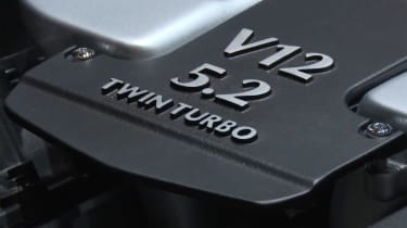 Aston Martin DB11 - Geneva show engine