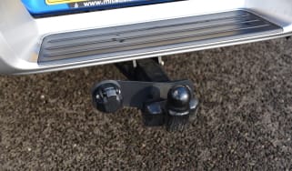 Towing hitch