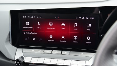 Vauxhall Astra - infotainment