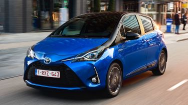 Toyota Yaris Hybrid Bi-Tone - front