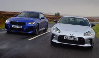 Toyota GR86 and BMW 230i - front tracking