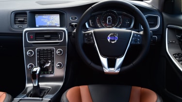 Volvo S60 Cross Country 2015 - dash