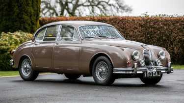 Jaguar Mk2 - front static